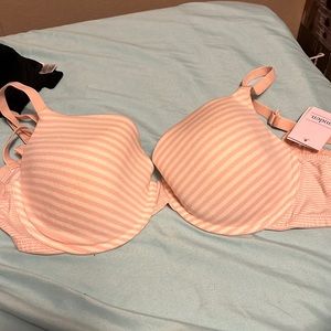 New with Tags Bra. 34DD